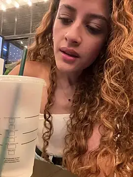 Stripchat Adult Webcam of alana15