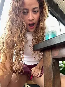 Stripchat Watch Live Sex Cams of alana15