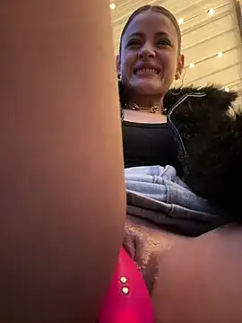 Stripchat Watch Live Sex Cams of alana15