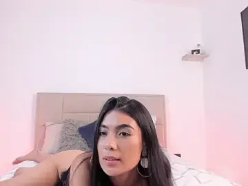 Stripchat Live Sex Cam of Alexandra_ra