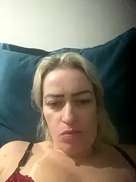 Stripchat Sex Cam of Alerquinasc