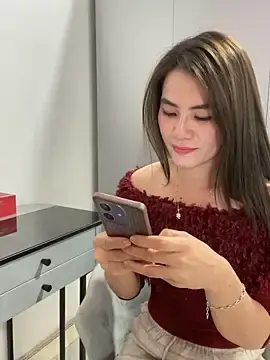 Stripchat Free Porn Cam of Llabi2k