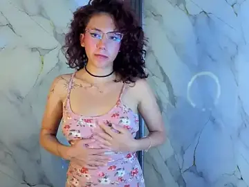 Stripchat Watch Live Sex Cams of zoe_ch_
