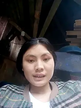 Stripchat Nude Webcam of Hilary-123