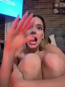 Stripchat Nude Webcam of NicoleCut