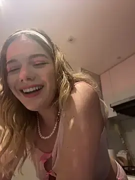 Stripchat Live Porn of NicoleCut