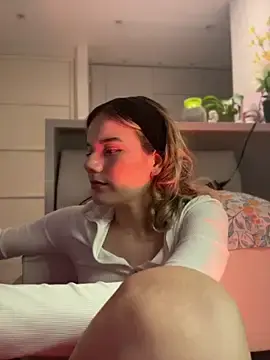 Stripchat Adult Webcam of NicoleCut