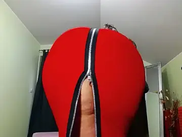 Stripchat Live Sex Cam of ladywithbigass