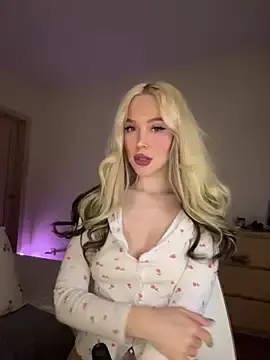 Stripchat Watch Live Sex Cams of xDinnax