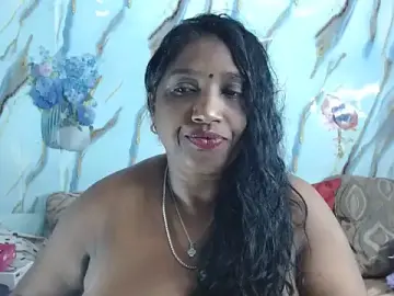 Stripchat Free Porn Cam of Indian_tracy