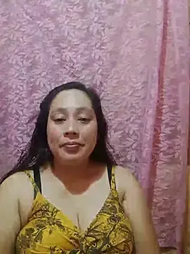 Stripchat Best Webcam of May_Bombs