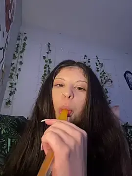 Stripchat Live Sex Cam of rubie_roja