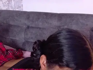 Stripchat Live Sex Cam of taty_miller