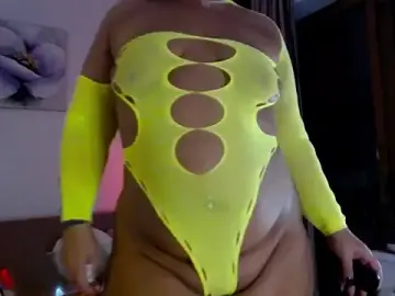 Stripchat Watch Live Sex Cams of oliviathea