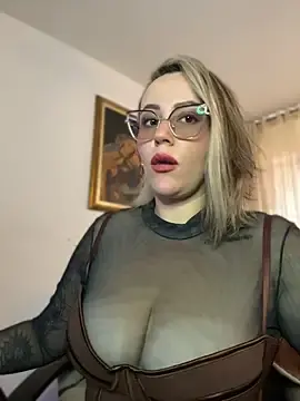 Stripchat Nude Webcam of CurvyLust_x