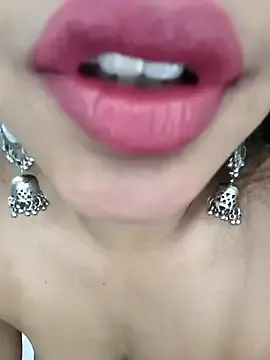 Stripchat Nude Webcam of Cute_merry01