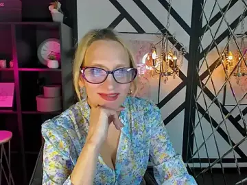 Stripchat Sex Cam of Queen_Anna_