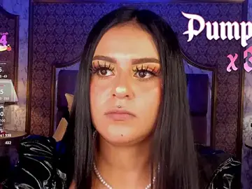 Stripchat Live Sex Cam of SoffiQueen