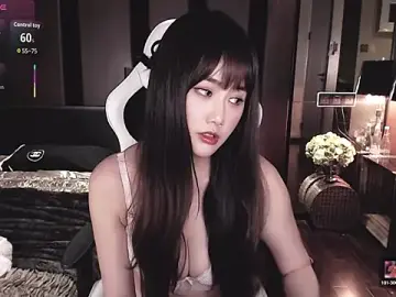 Stripchat Watch Live Sex Cams of Aurora_-77