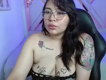 Stripchat Sex Cam of jackie_tk