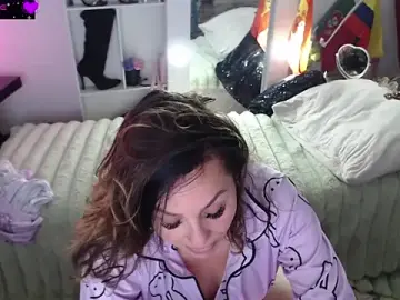 Stripchat Watch Live Sex Cams of Myrnasexxx