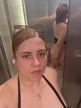 Stripchat Sex Cam of lumazzy