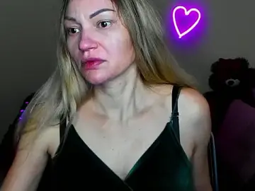 Stripchat Watch Live Sex Cams of BlondMikey22