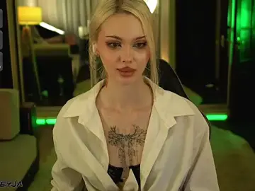 Stripchat Free Porn Cam of ManiFreyja