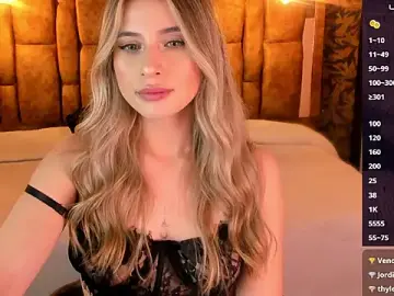 Stripchat Adult Webcam of KiaraCarter