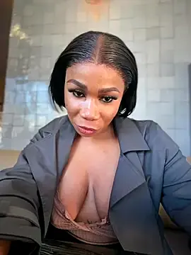 Stripchat Adult Webcams of Belle___