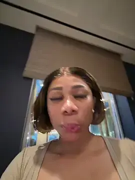 Stripchat Watch Live Sex Cams of Belle___