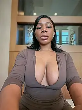 Stripchat Sex Chat of Belle___