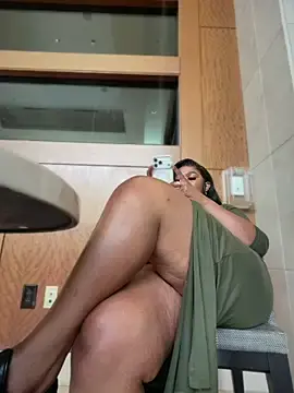 Stripchat Adult Webcam of Belle___