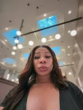 Stripchat Live Sex Cam of Belle___