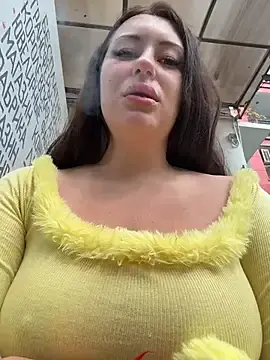 Stripchat Live Sex Cam of AndreaMood