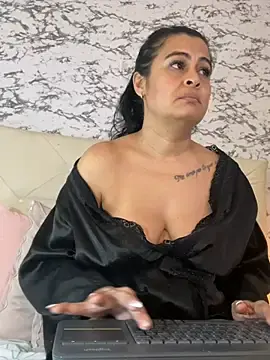 Stripchat Free Live Porn of Lili__taylor