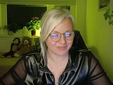 Stripchat Sex Cam of Linsy_Kim