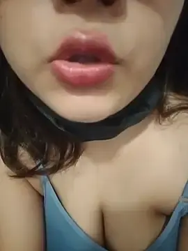 Stripchat Watch Live Sex Cams of Cute_Riddhi