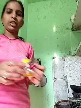 Stripchat Free Porn Cam of Hotty-Nidhi