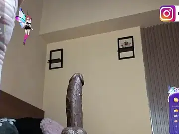 Stripchat Sex Cam of Ivanna_Diamon