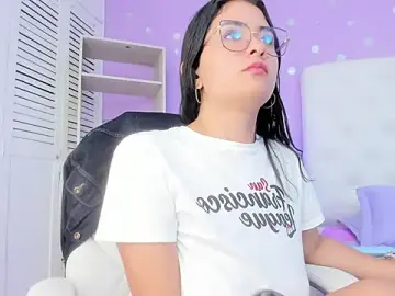 Stripchat Free Porn Cam of scarlette_15_