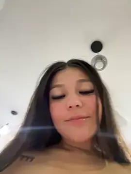 Stripchat Adult Webcam of Alyshanon18