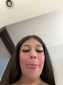 Stripchat Adult Video Chat of Alyshanon18