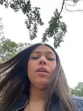 Stripchat Free Porn Cam of Alyshanon18