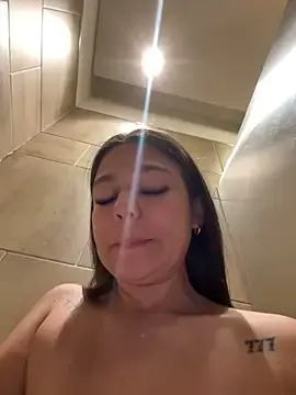 Stripchat Adult Video Chat of Alyshanon18