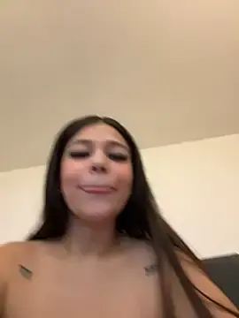 Stripchat Live Sex Cam of Alyshanon18
