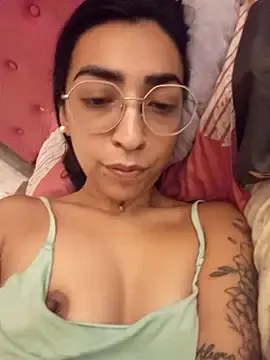 Stripchat Live Sex Cam of Yani-14