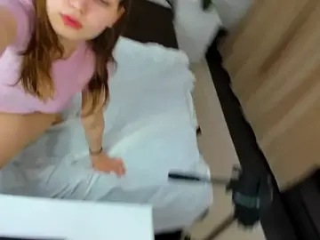 Stripchat Best Webcam of Elle_Ellise