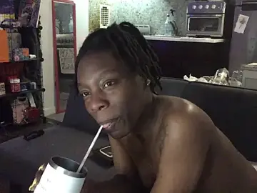 Stripchat Free Porn Cam of littyleesh1