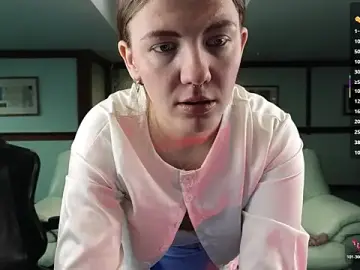 Stripchat Best live sex cam show of KiraRustle